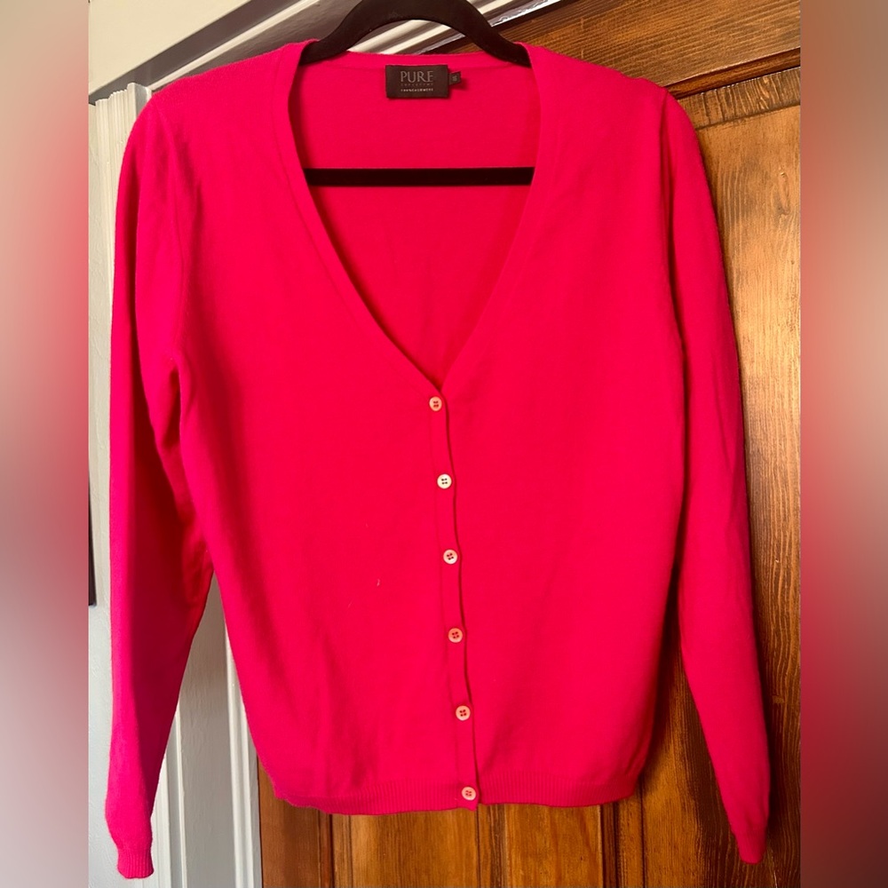 Gorgeous soft magenta pink cashmere v-neck cardigan, women’s size 10,12,14,16